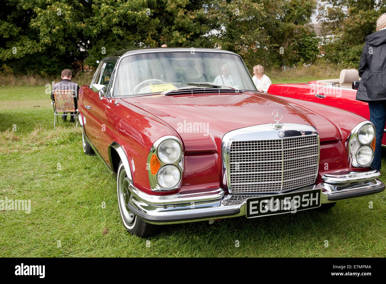 Mercedes 280 SE 3499CC COUPE at the St Christopher's Hospice Classic Car Show which took place in Orpington, Kent Stock Photo