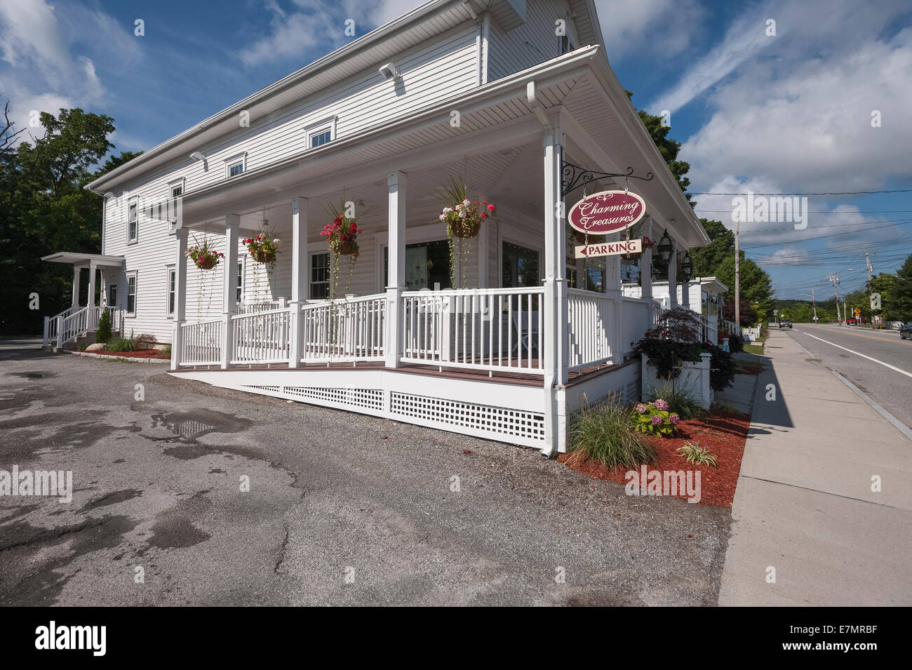 Street scene of New England and the quaint small town of North Scituate