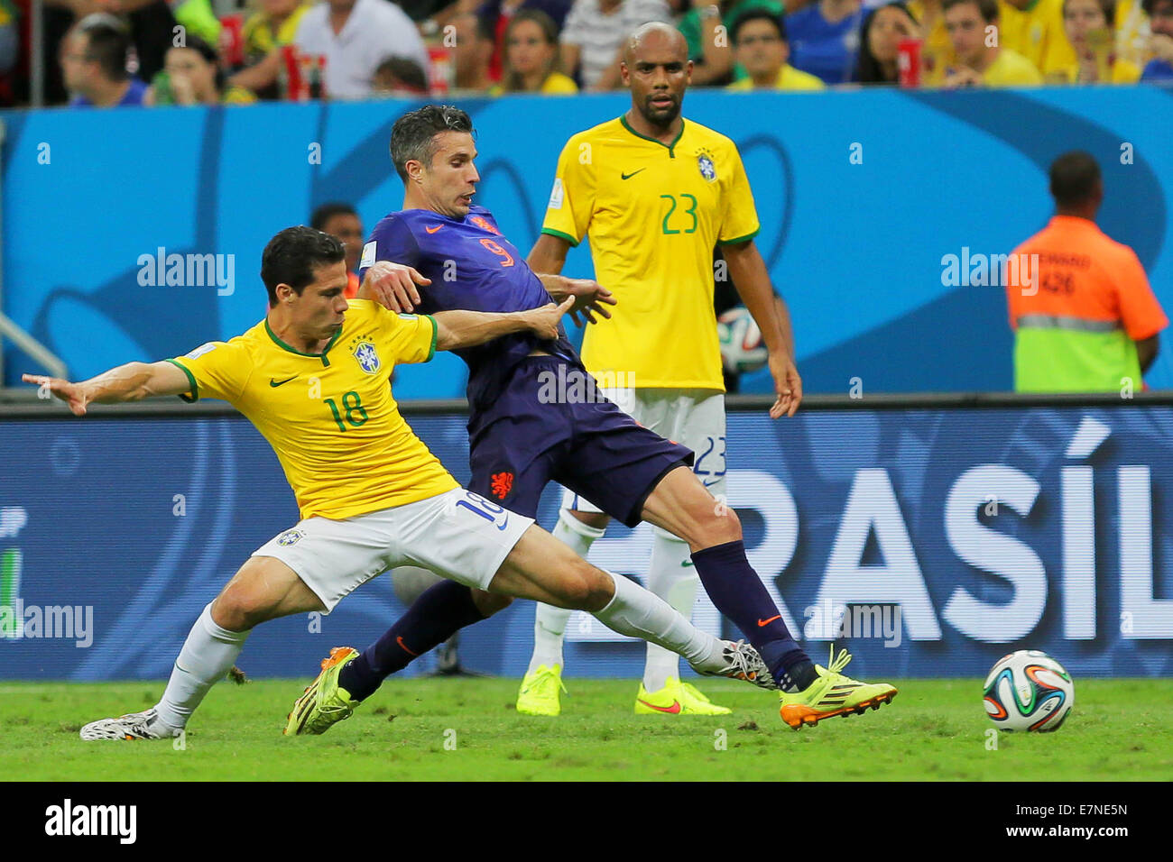 Hernanes and Robin van Persie. Brazil v Holland. Play-0ff for third place. FIFA World Cup 2014 Brazil. National stadium, Brasili Stock Photo