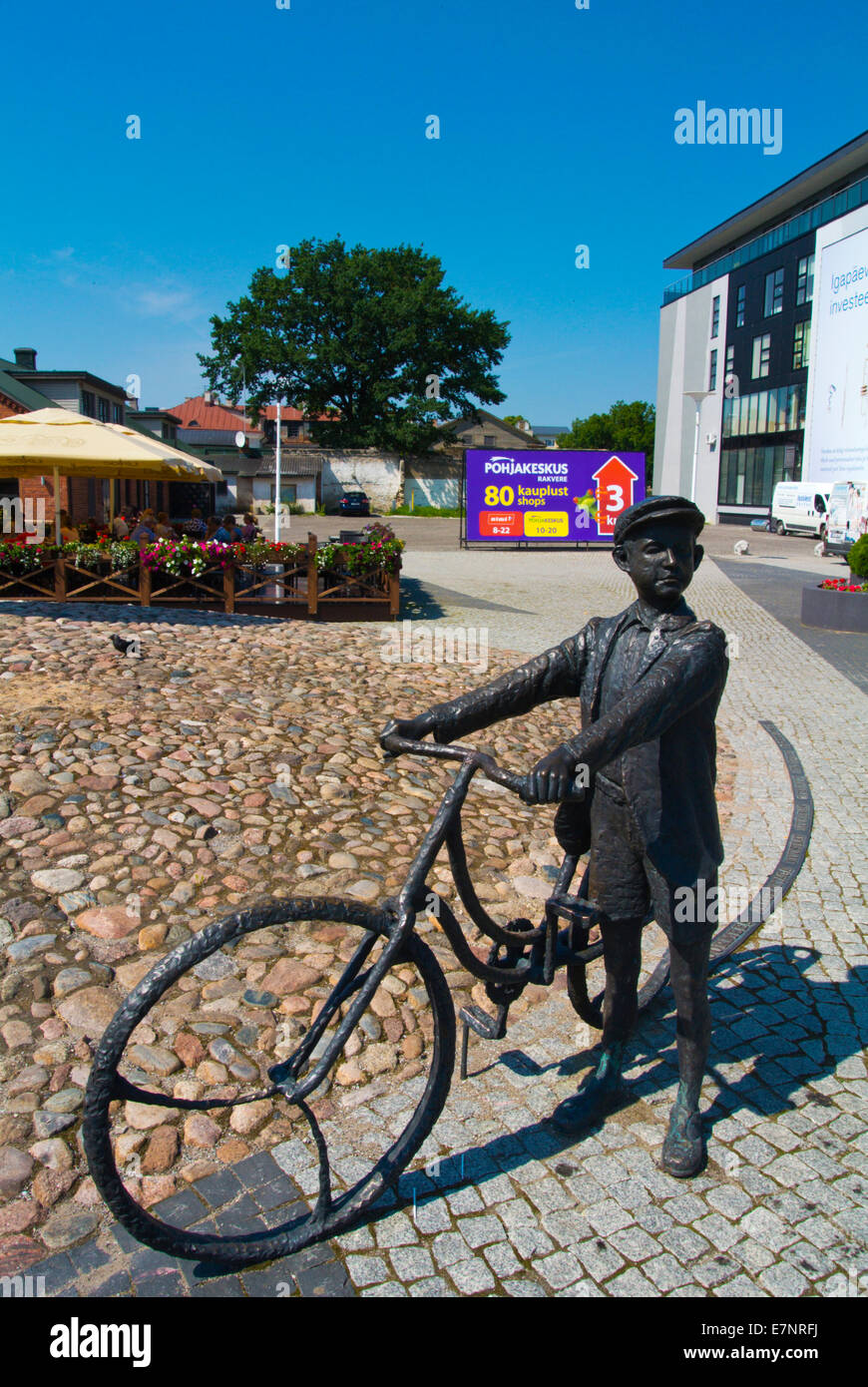 Statue of composer Arvo Pärt, Turu plats, the central square, Rakvere ...