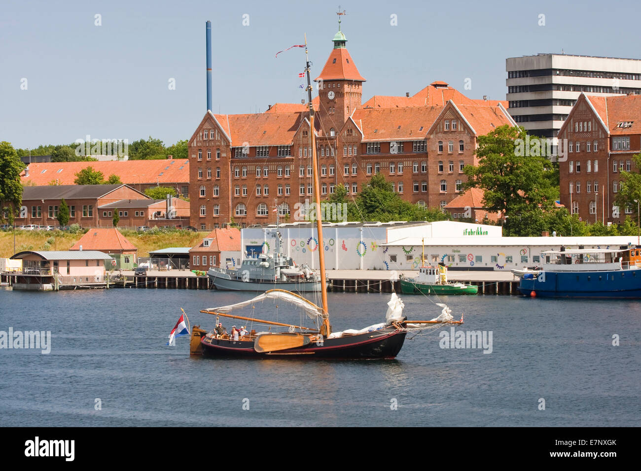 Building, office building, office house, outside, Denmark, Danish, buildings, constructions, bodies of water, harbor basins, por Stock Photo