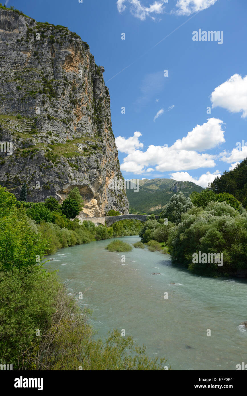 Europe, France, Provence-Alpes-Côte d'Azur, Castellane, Verdon, river, rock, cliff Stock Photo