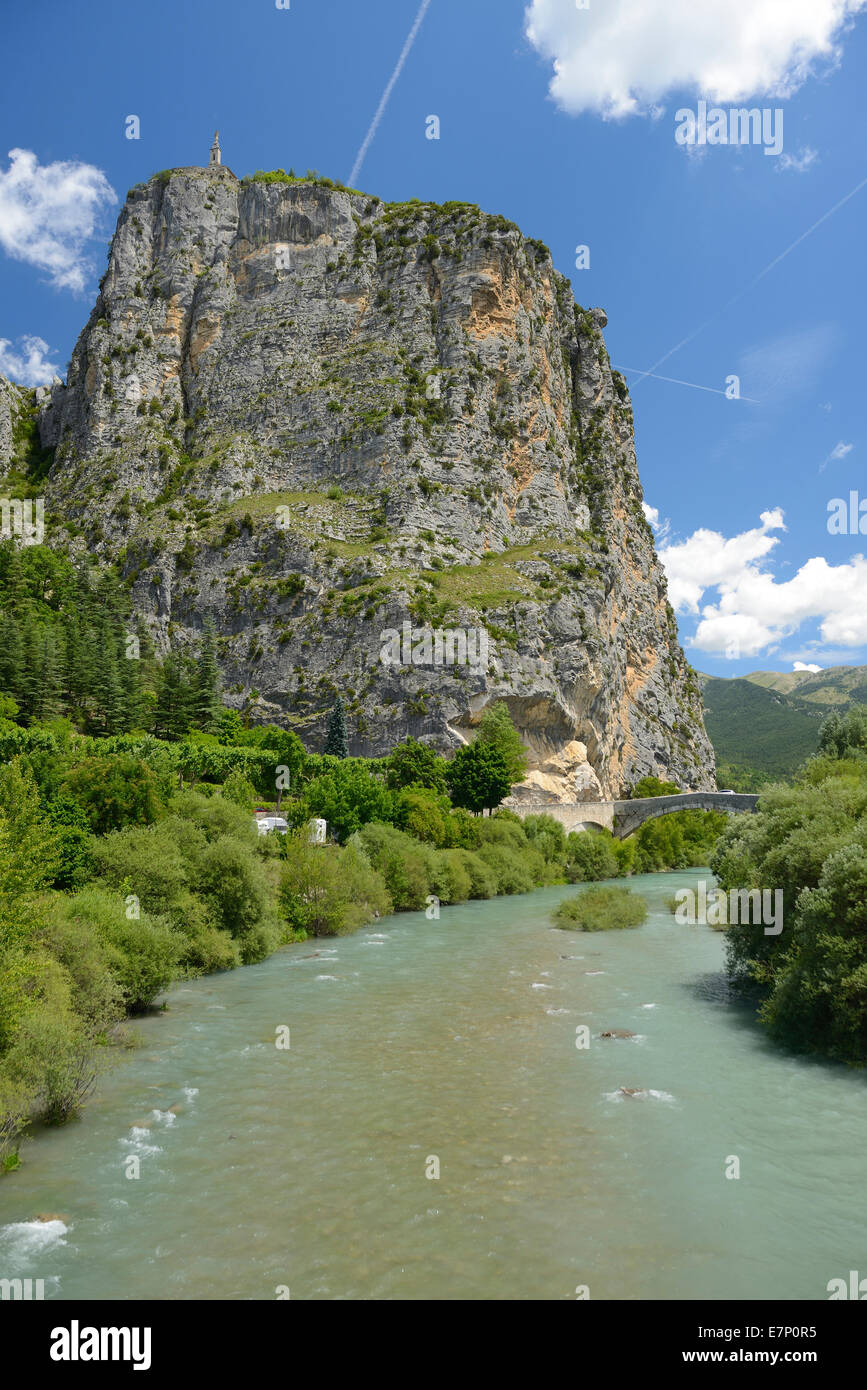 Europe, France, Provence-Alpes-Côte d'Azur, Castellane, Verdon, river, rock, cliff Stock Photo