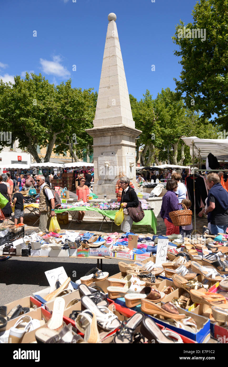 France, Europe, Provence-Alpes-Côte d'Azur, Saint-Maximin-la-Sainte-Baume, market, flea market, Stock Photo