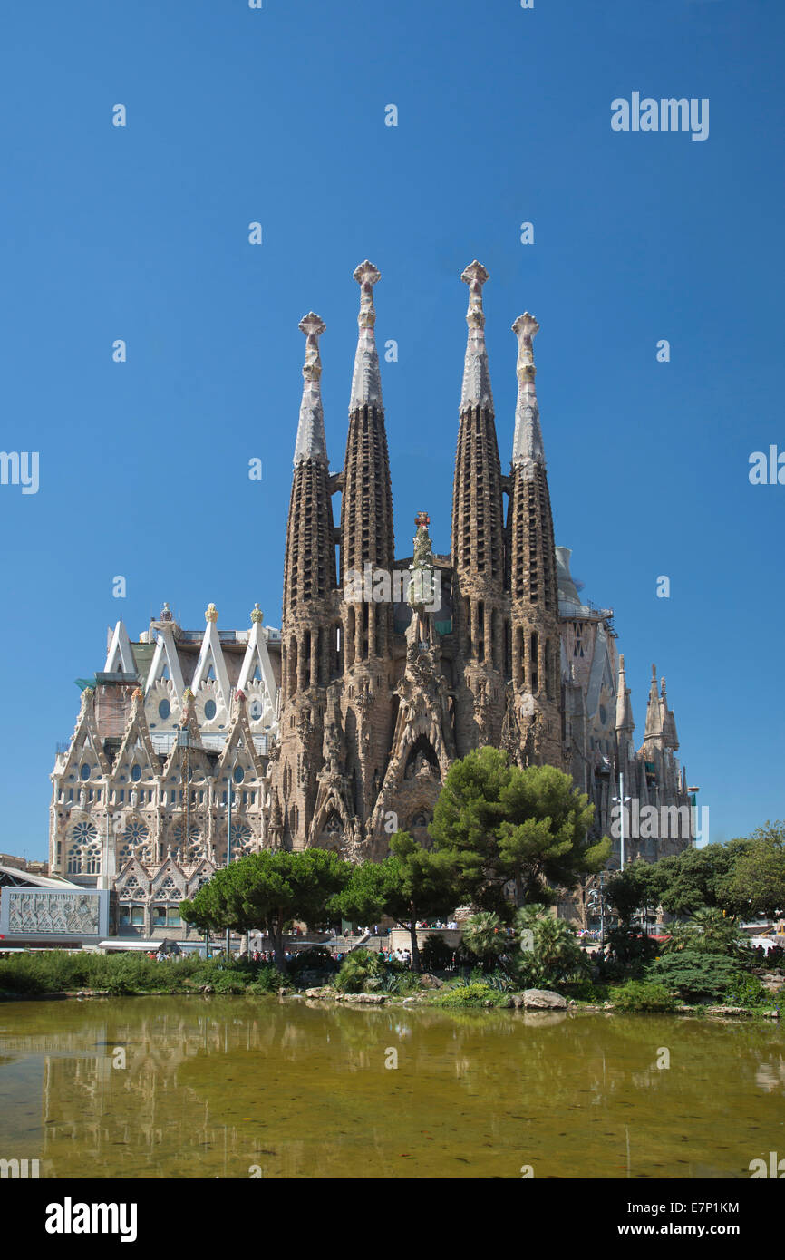 Gaudi, world heritage, architecture, art, Barcelona, Catalonia, colourful, no cranes, famous, Sagrada Familia, skyline, Spain, E Stock Photo