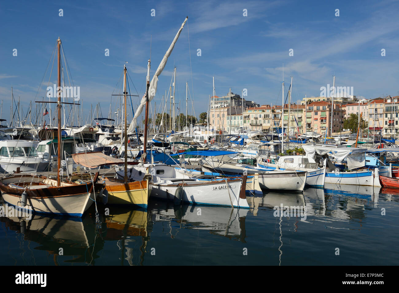 Europe, France, Provence-Alpes-Côte d'Azur, Provence, Cannes, Mediterranean, harbour, boats, port Stock Photo