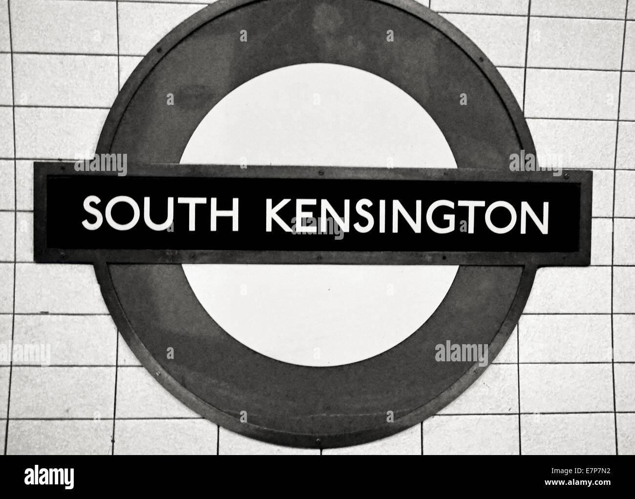 South Kensington Underground Station platform roundel, Royal Borough of