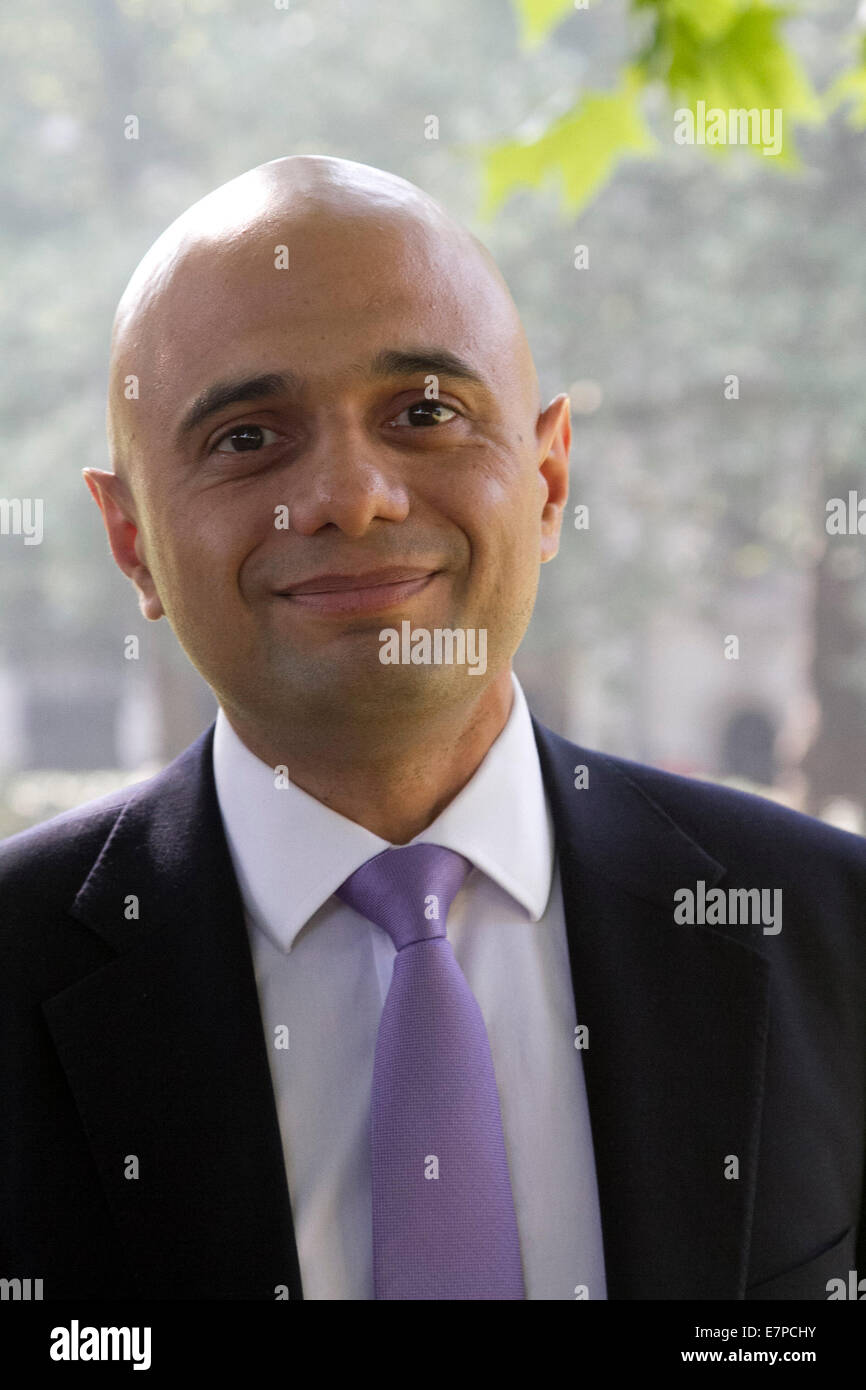 Westminster London,UK. 22nd September 2014. Culture secretary Sajid Javid at Victoria gardens in Westminster Credit:  amer ghazzal/Alamy Live News Stock Photo
