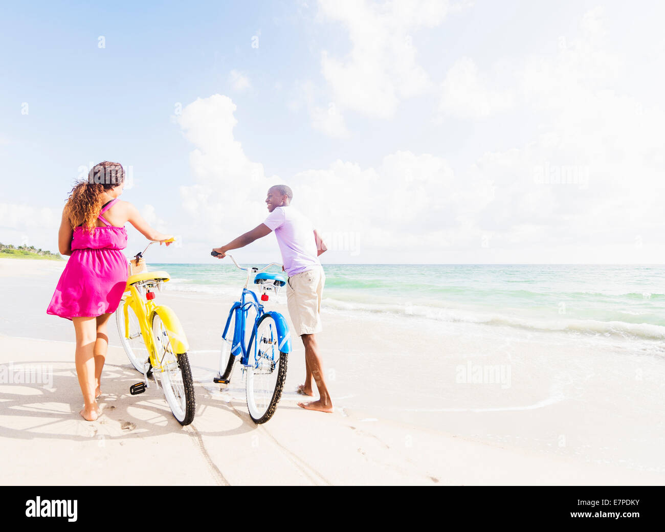 USA, Florida, Jupiter, Young couple during bike trip Stock Photo Alamy