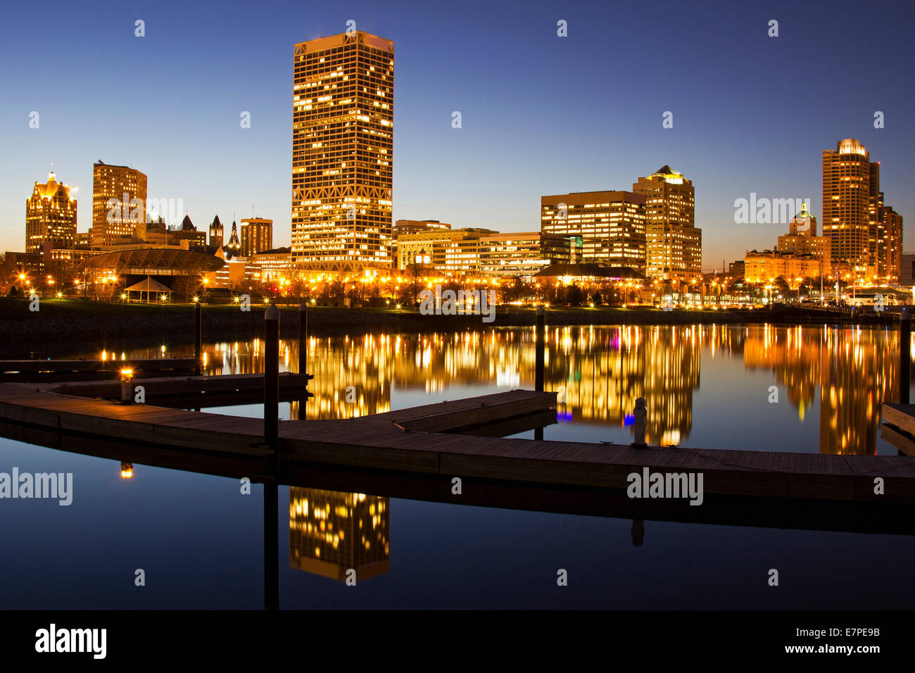 USA, Wisconsin, Milwaukee, Skyscrapers reflecting in Lake Michigan Stock Photo
