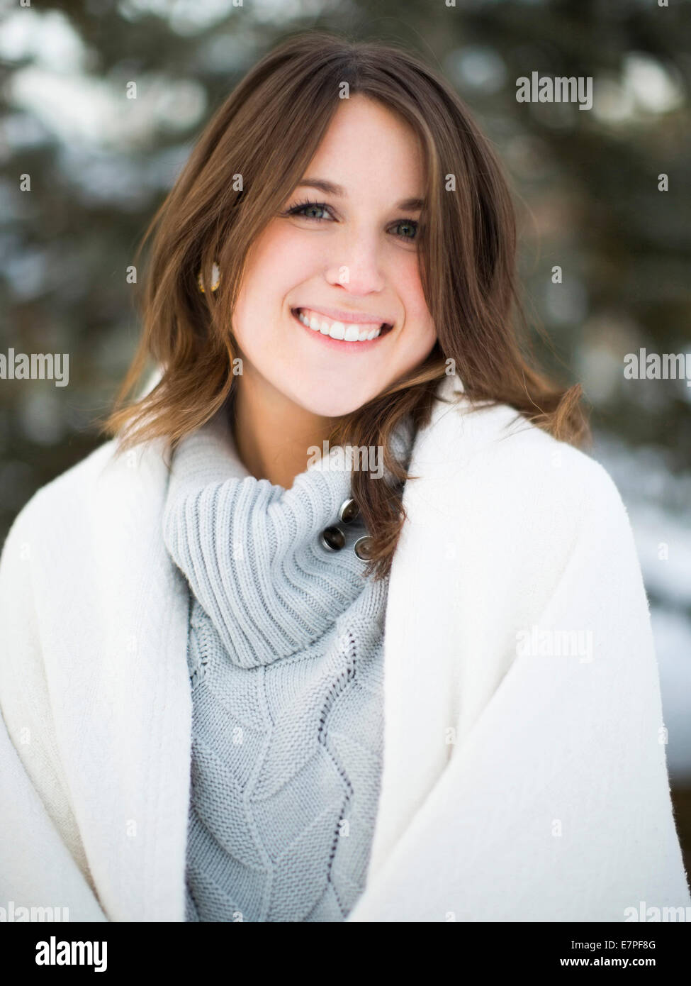 Portrait woman outdoors hi-res stock photography and images - Alamy