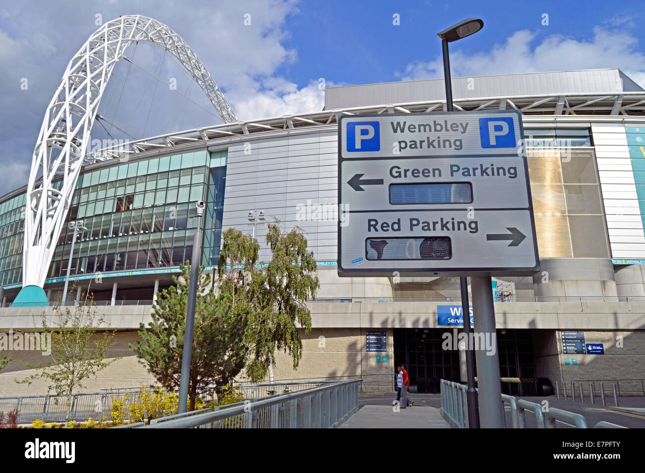 Wembley Stadium Parking High Resolution Stock Photography And Images Alamy