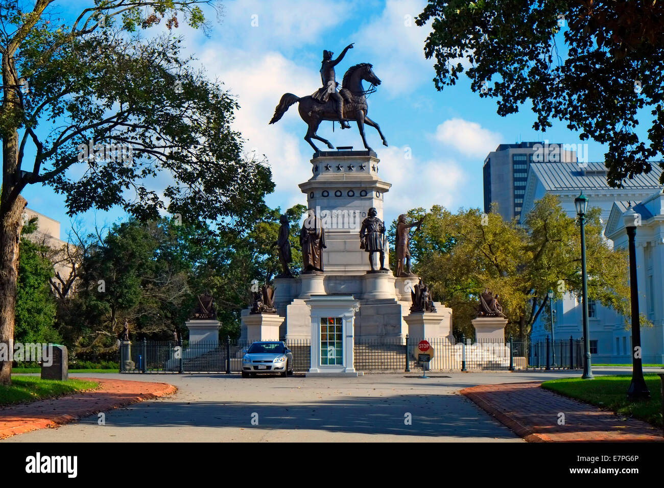 Washington Equestrian Monument State Capitol Building Statehouse Richmond Virginia VA