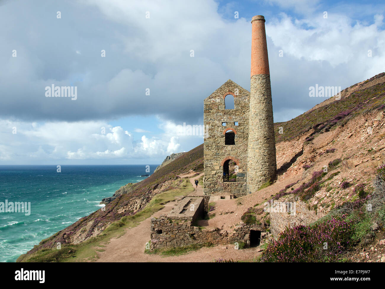 The derelict Towanroath Pumping Engine House at Wheal Coates between St Agnes and Porthtowan in North Cornwall. Stock Photo