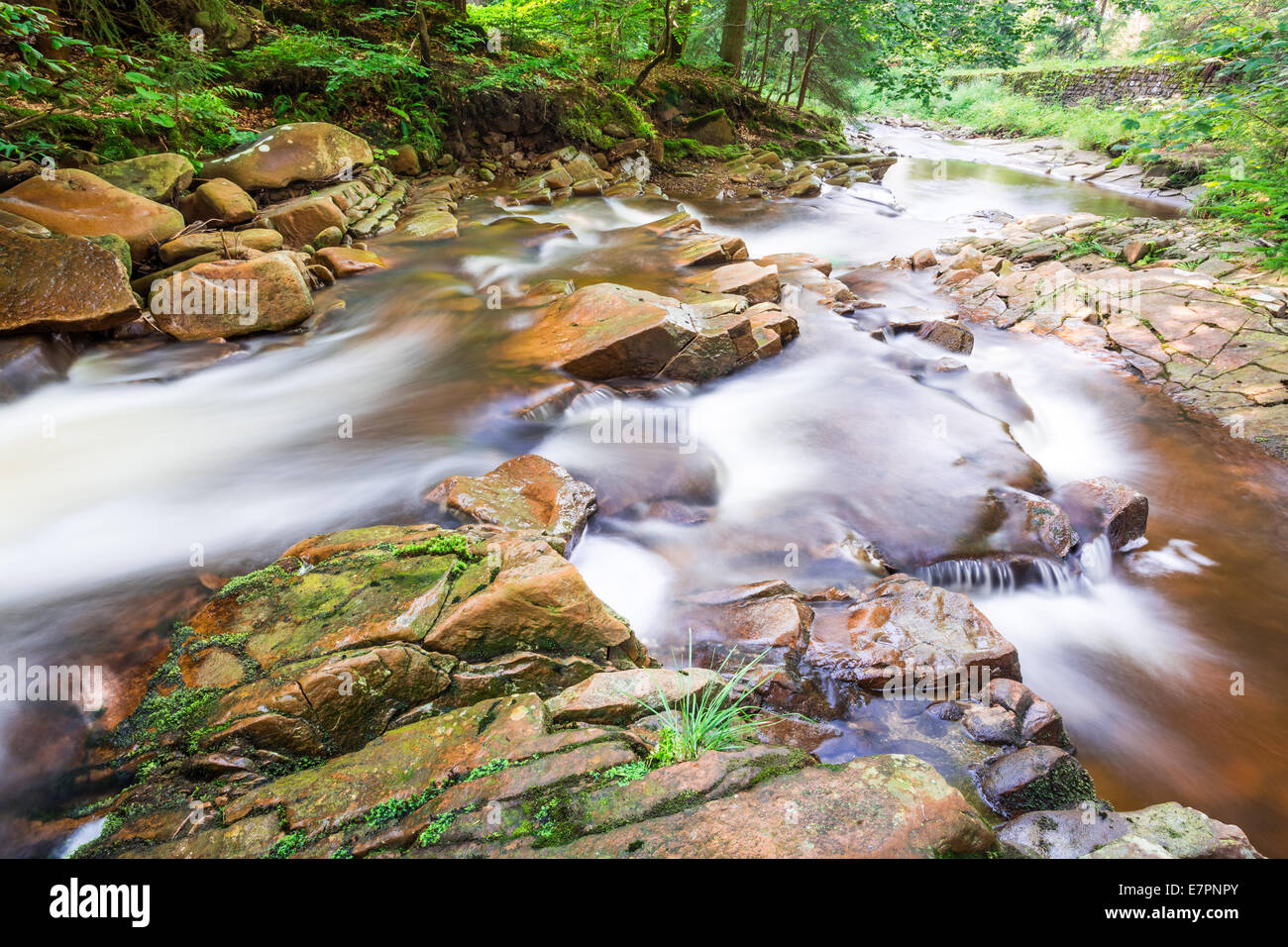 Mountain stream full stones hi-res stock photography and images - Alamy