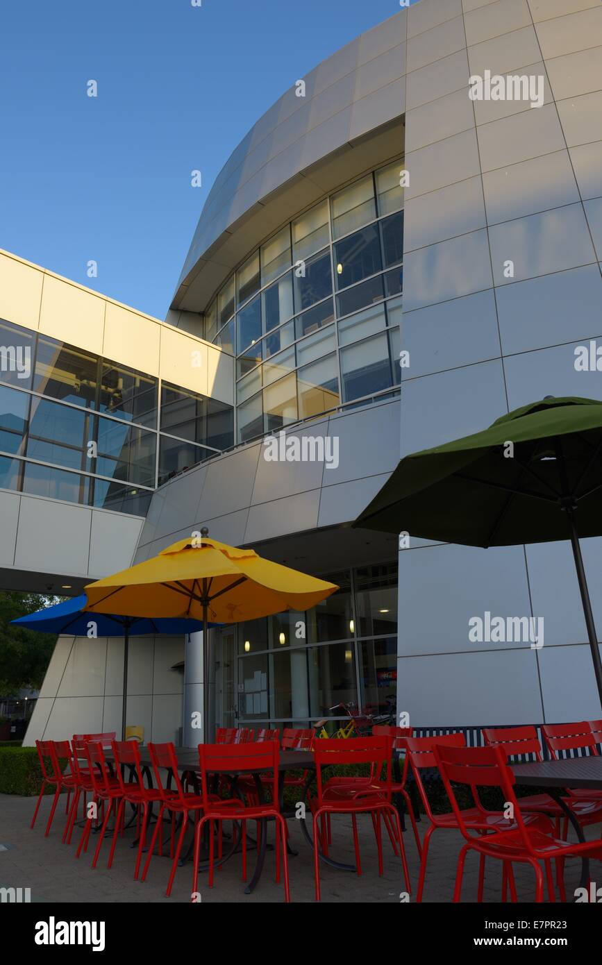 The Googleplex campus at the worldwide headquarters in Silicon Valley ...