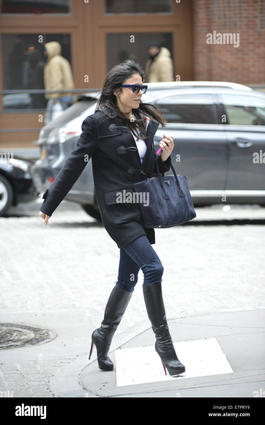Bethenny Frankel picks daughter Bryn up from school wearing very high heel  boots Featuring: Bethenny Frankel Where: Manhattan, New York, United States  When: 20 Mar 2014 Stock Photo - Alamy