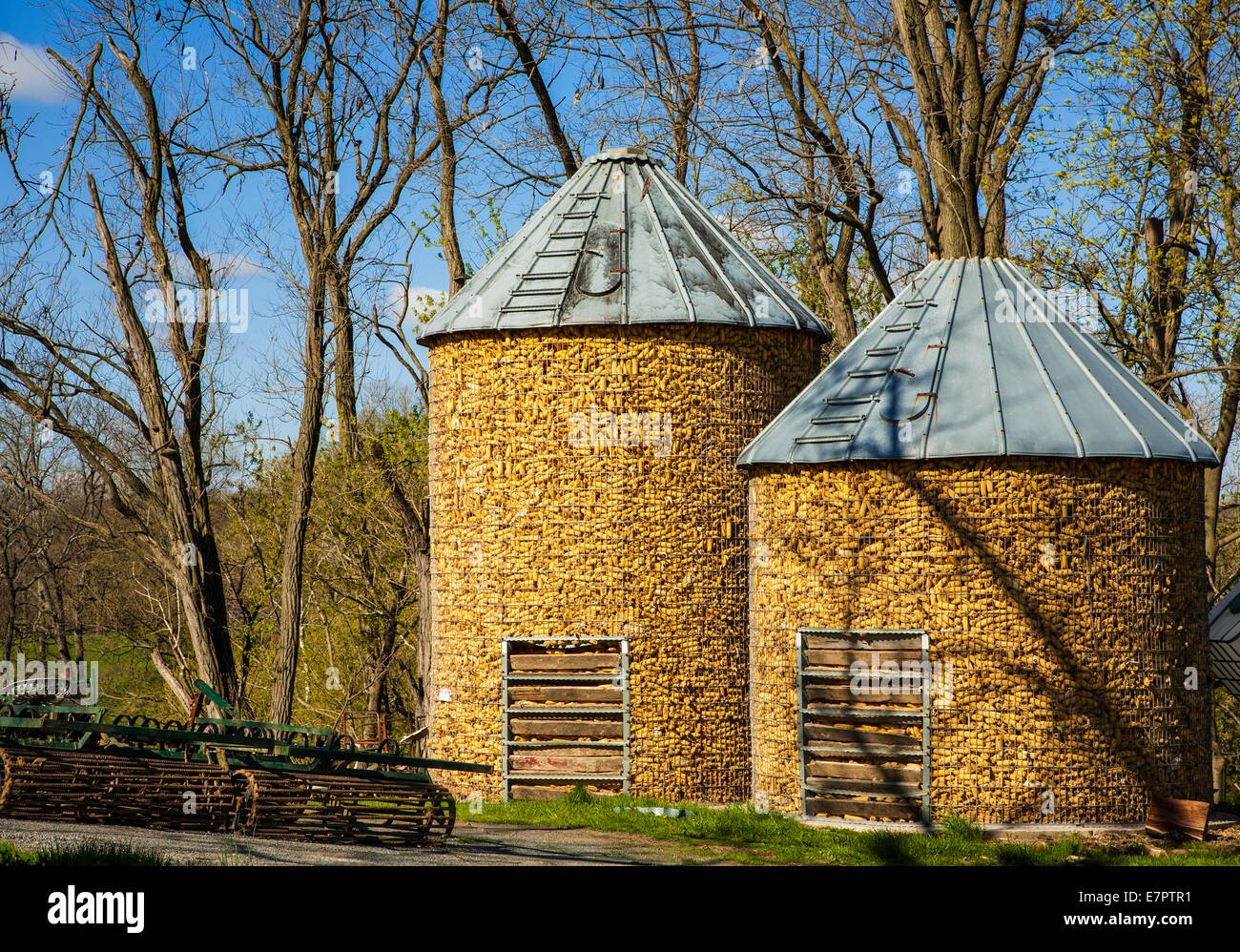 Corn crib High Resolution Stock Photography and Images Alamy