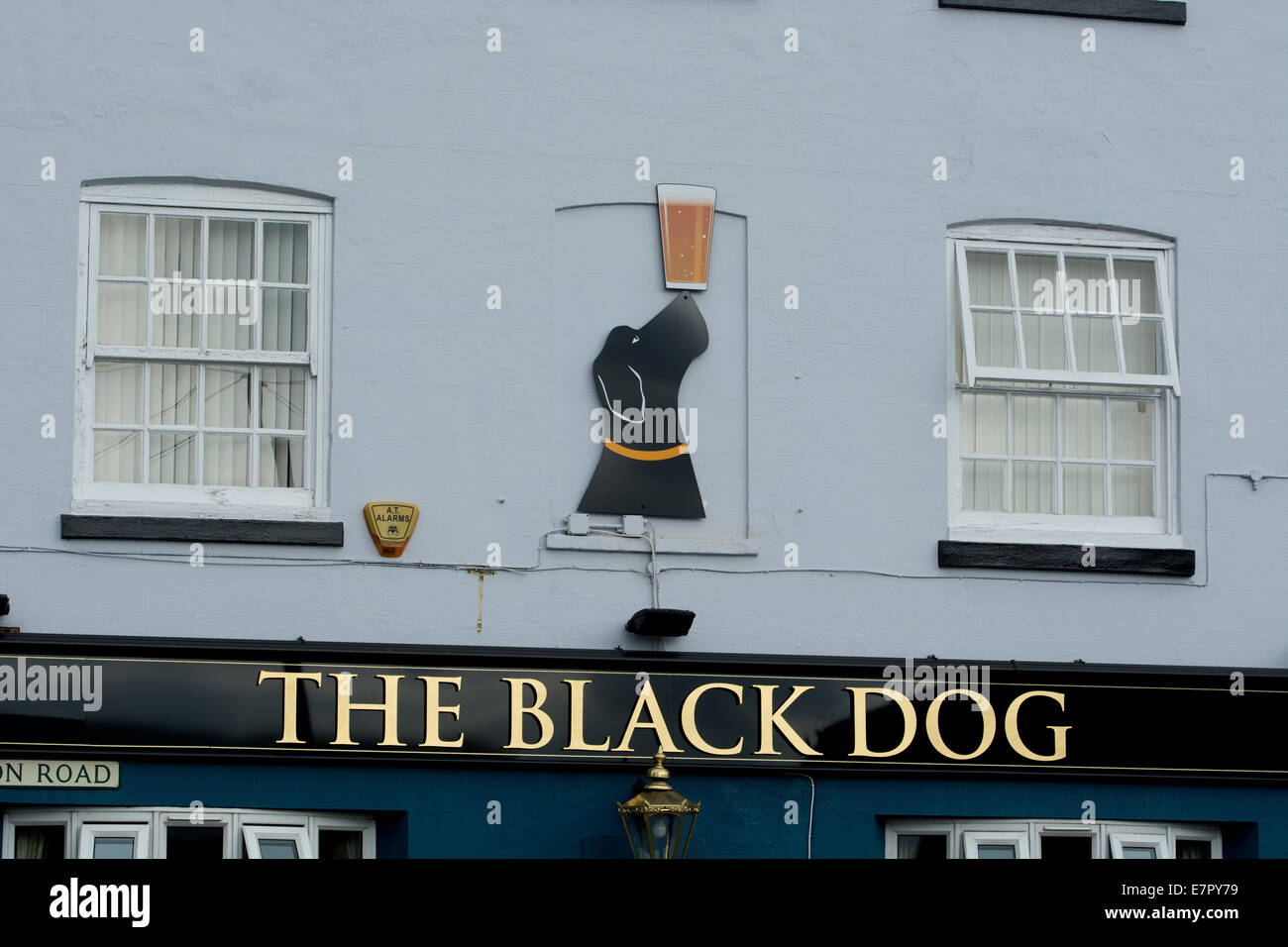 The Black Dog pub, Oadby, Leicester, England, UK Stock ...