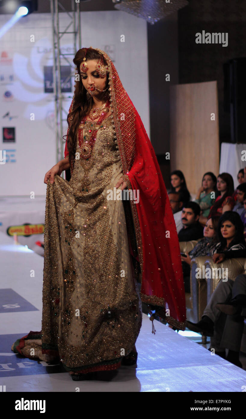 Pakistani Model Ramp Lahore, Pakistan. 21st Sep, 2014. Pakistani model walks on the ramp to ...