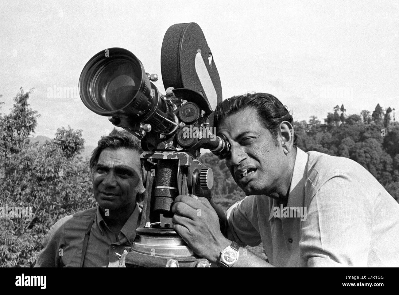 Pather Panchali  Song of the road Year : 1955 India Director : Satyajit Ray Satyajit Ray Shooting picture Stock Photo