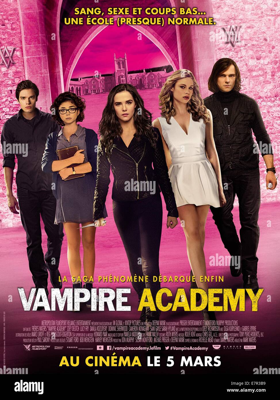 Vampire Academy Year 14 Uk Usa Director Mark Waters Dominic Sherwood Sarah Hyland Zoey Deutch Lucy Fry Danila Kozlovsky Movie Poster Fr Stock Photo Alamy