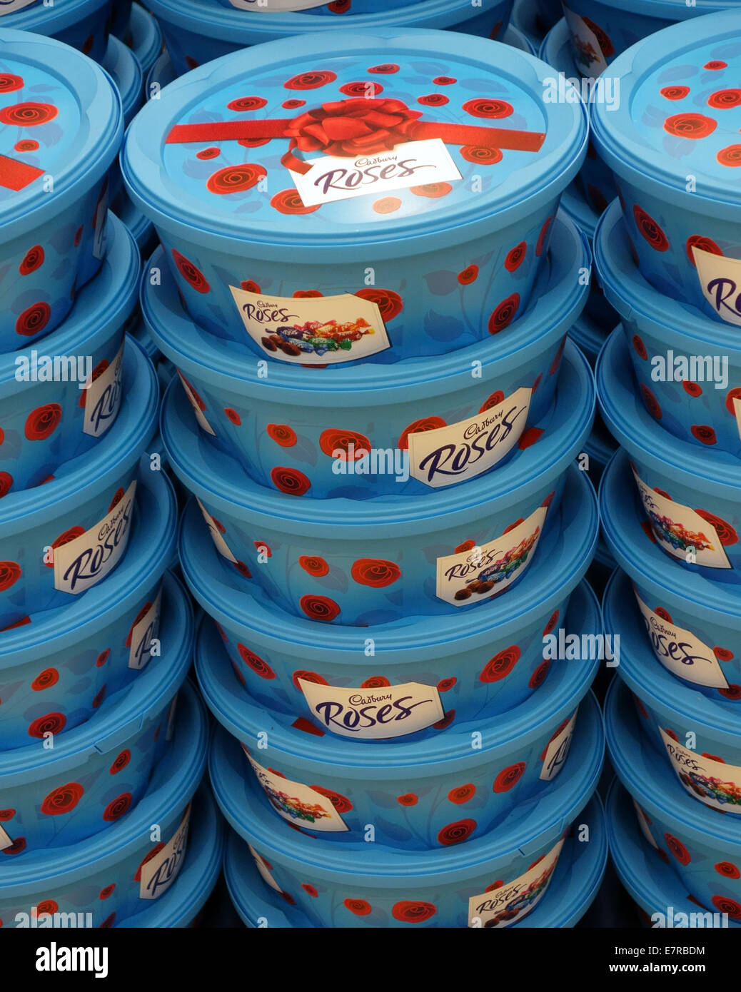 Plastic tub chocolates hires stock photography and images Alamy