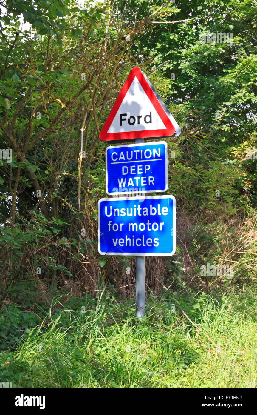 Unsuitable For Motor Vehicles Sign Hi res Stock Photography And Images