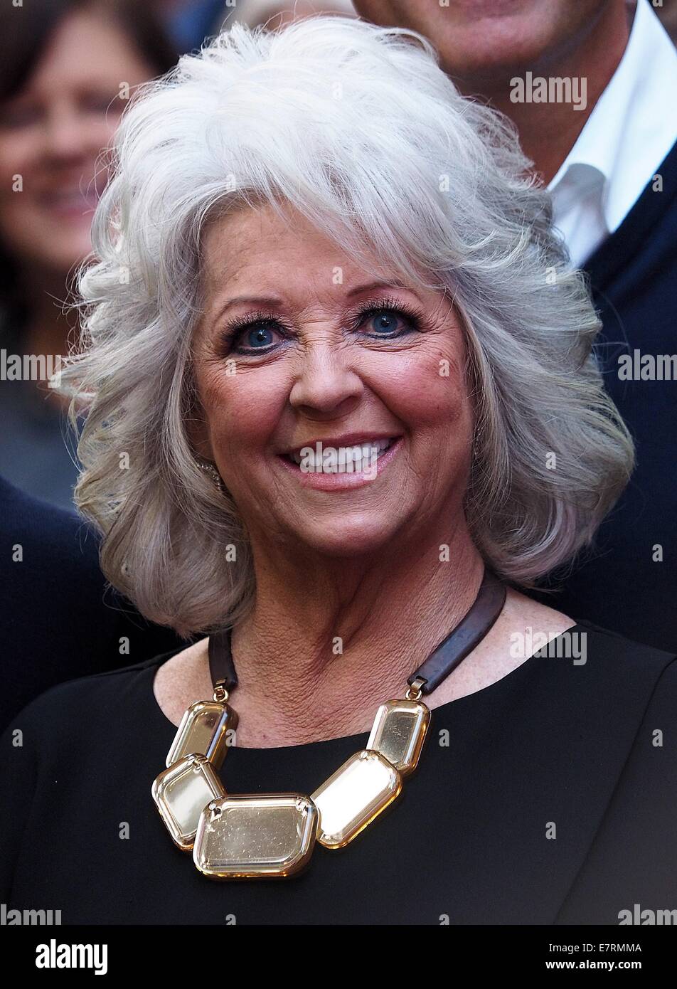 Paula deen hires stock photography and images Alamy