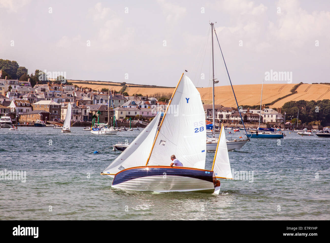 Salcombe Sailing Hi res Stock Photography And Images Alamy salcombe-sailing-hi-res-stock-photography-and-images-alamy