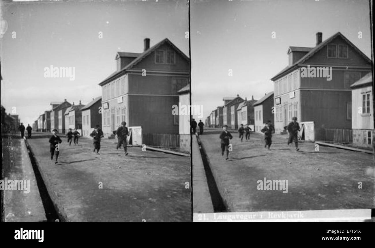 Börn á hlaupum á Laugavegi, 1900-1920 Stock Photo