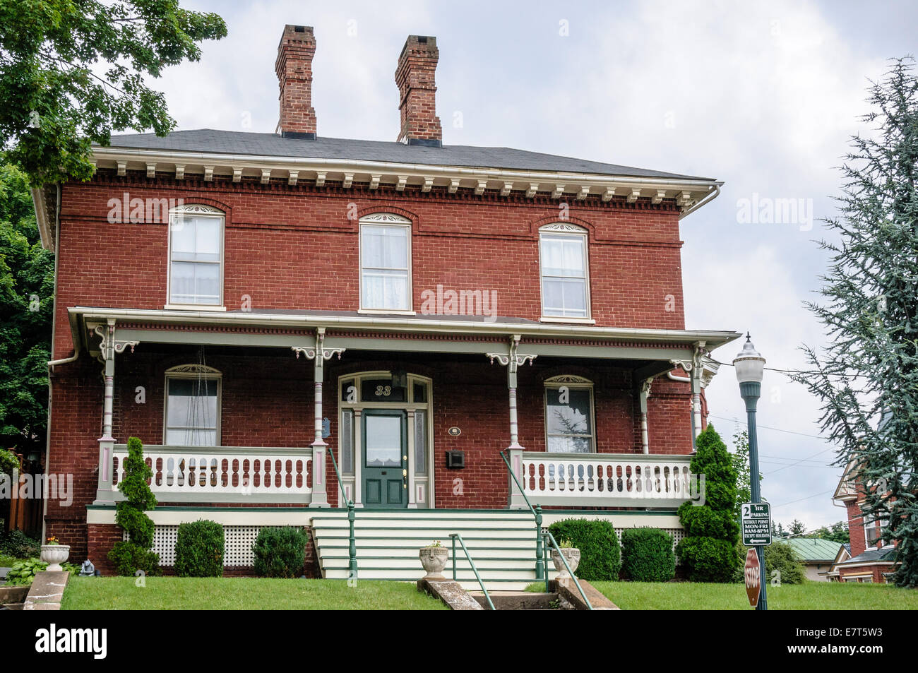 Private residence, 33 South Market Street, Gospel Hill, Staunton