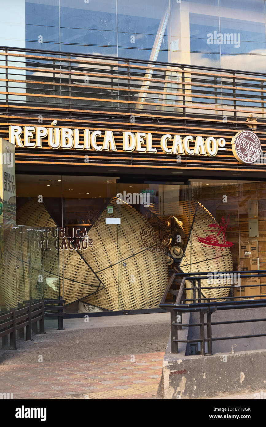 Republica del Cacao chocolate shop and cafe on the corner of the streets Reina Victoria and Joaquin Pinto in Quito, Ecuador Stock Photo
