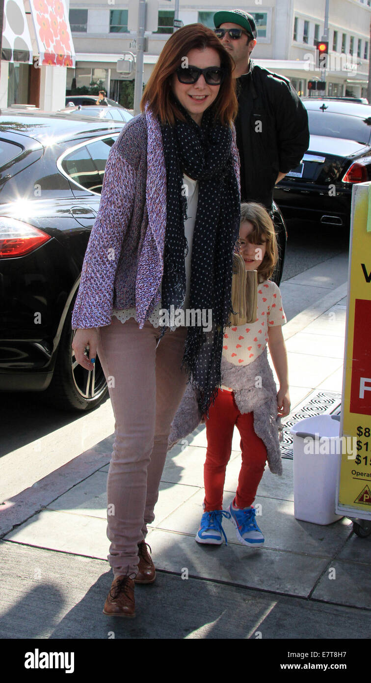 Alyson Hannigan and her daughter Satyana have lunch together at Il