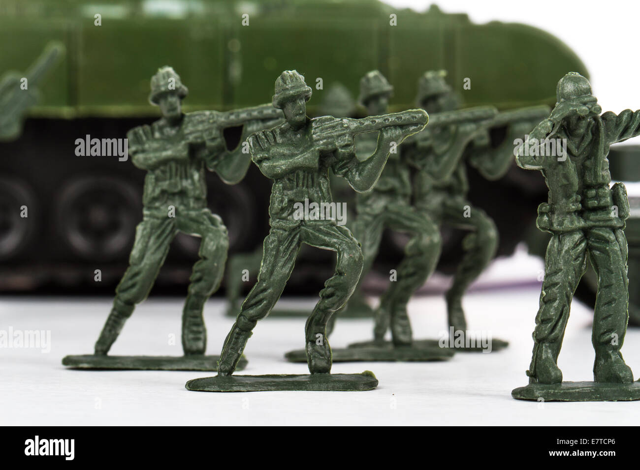 scale model soldiers