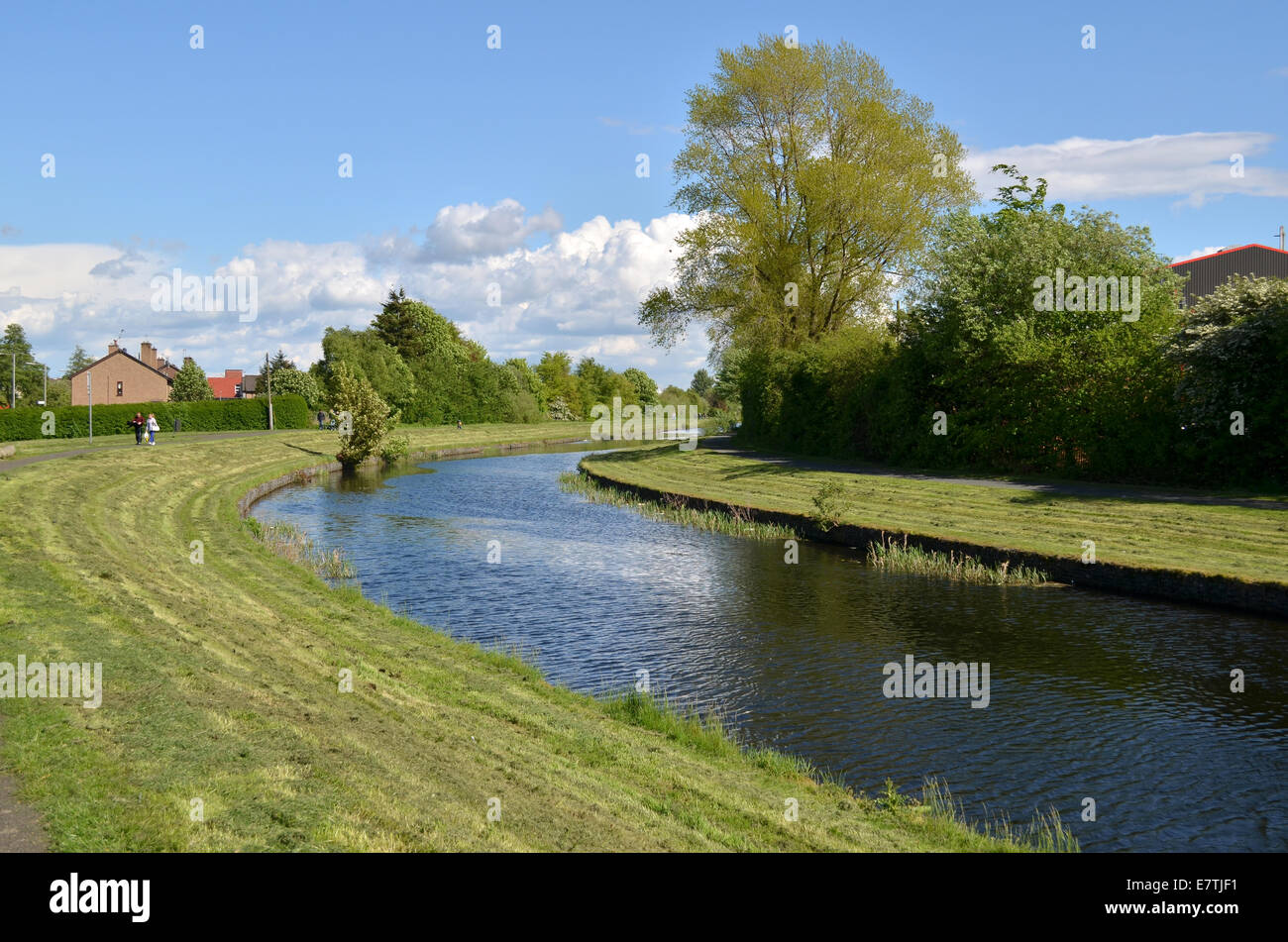 The Forth & Clyde Canal bending its way towards Whitecrook, Clydebank. Stock Photo