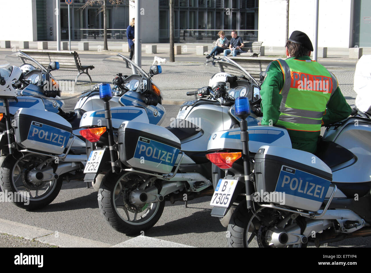 german-police-polizei-with-motorcycles-E7TYP4.jpg