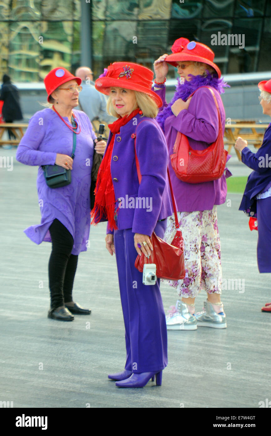 Red Hat Society High Resolution Stock Photography and Images Alamy