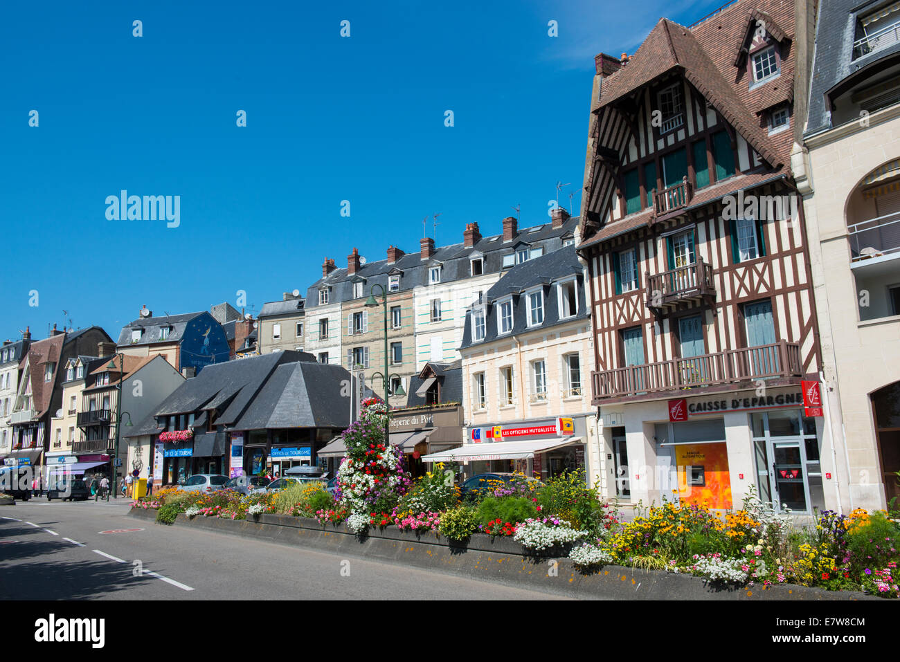 Deauville trouville france hi-res stock photography and images - Page 9 -  Alamy