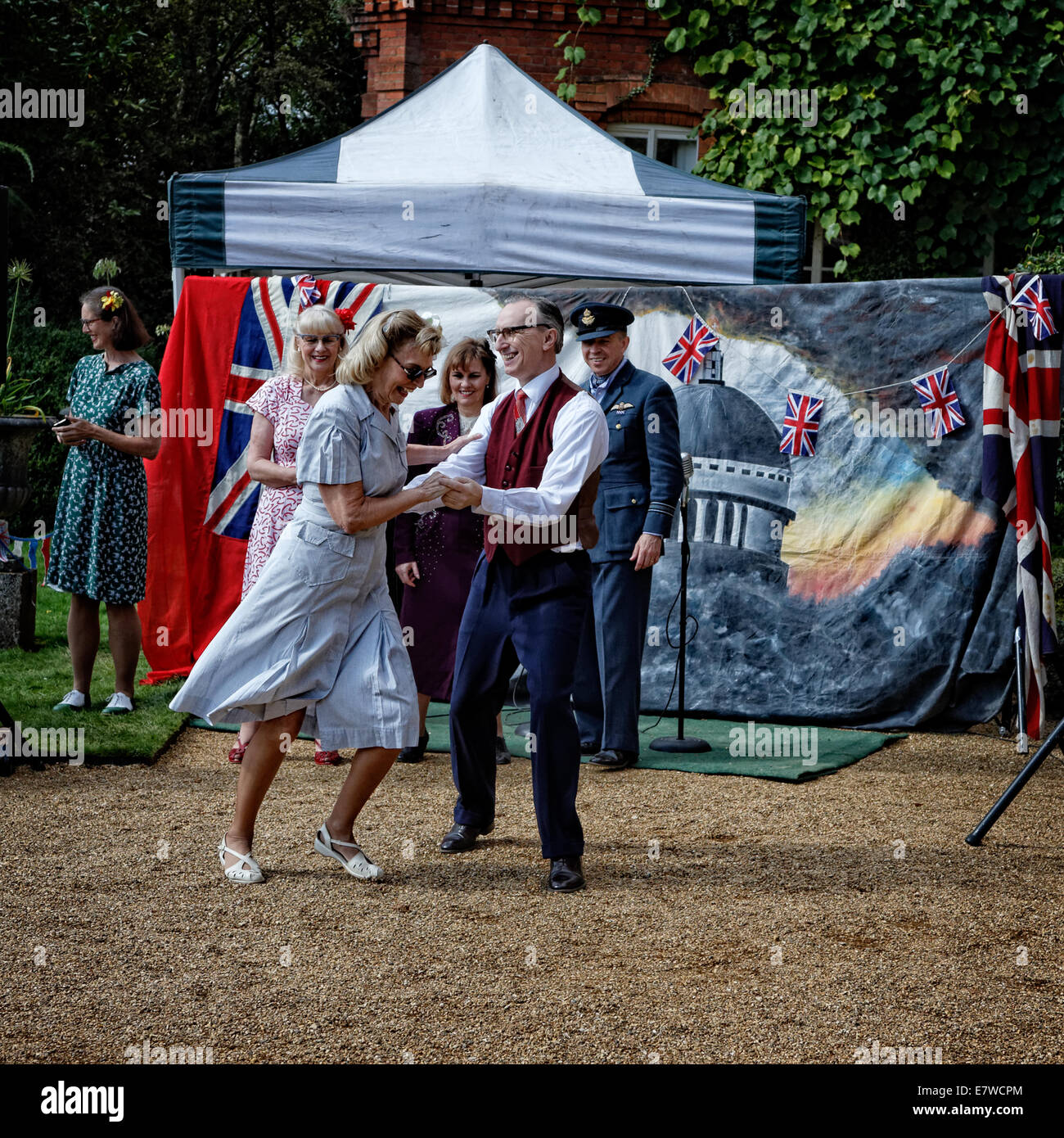 'Chocks Away For Dancing' group are 1940s era dance revivalists who show how to Swing-Jive Stock Photo