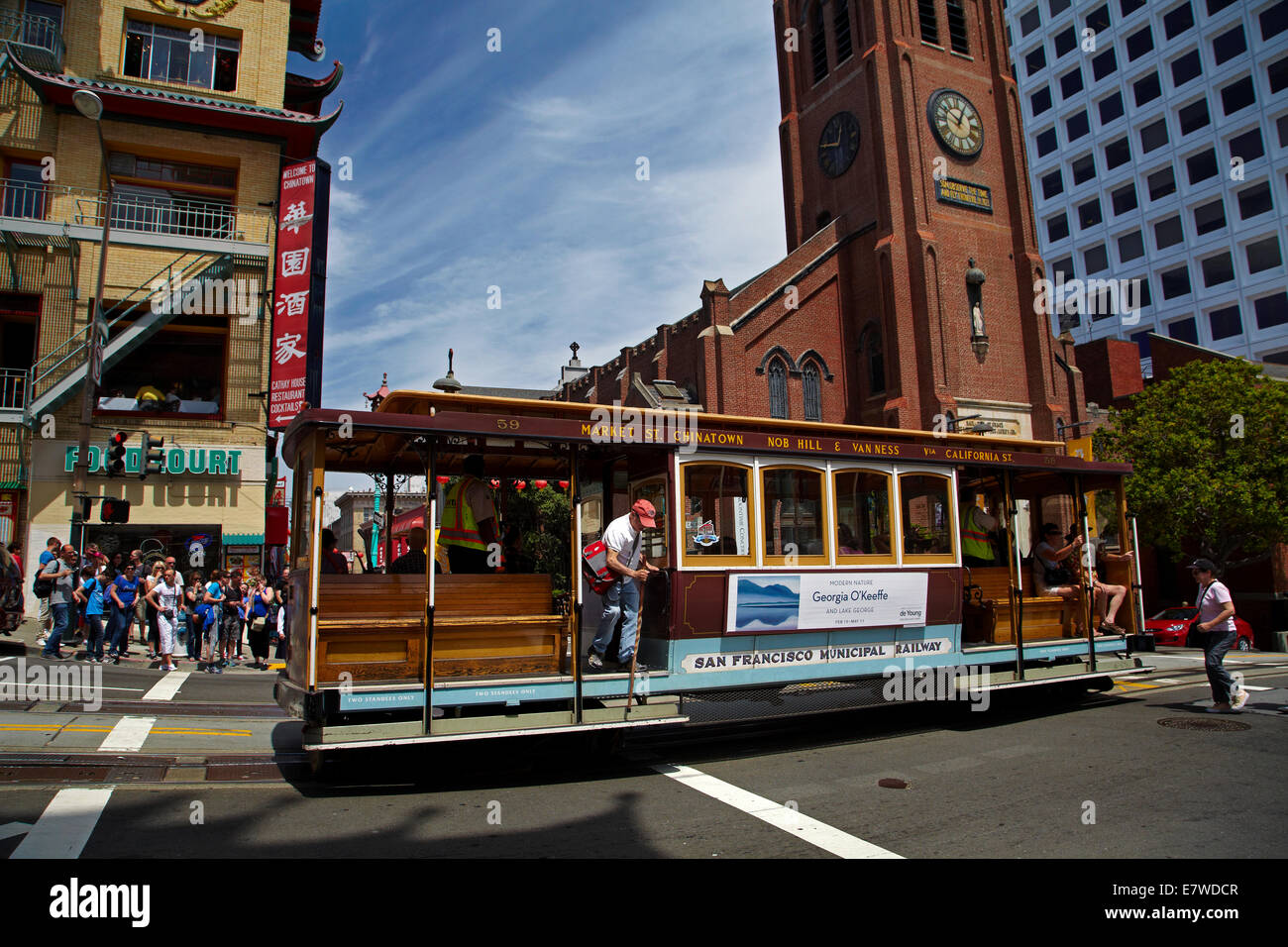 Cable car on California Street, crossing Grant Street (Chinatown), San Francisco, California, USA Stock Photo