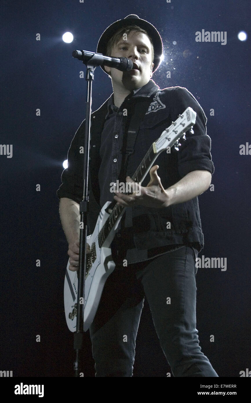 Patrick Stump Fall Out Boy Hi res Stock Photography And Images Alamy