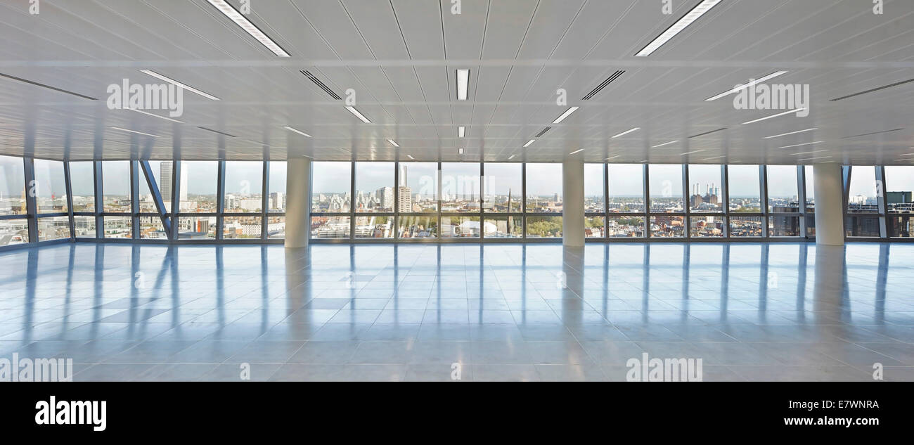 62 Buckingham Gate, London, United Kingdom. Architect: Pelli Clarke