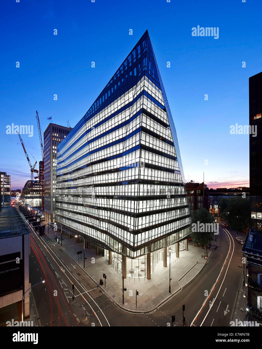 62 Buckingham Gate, London, United Kingdom. Architect: Pelli Clarke