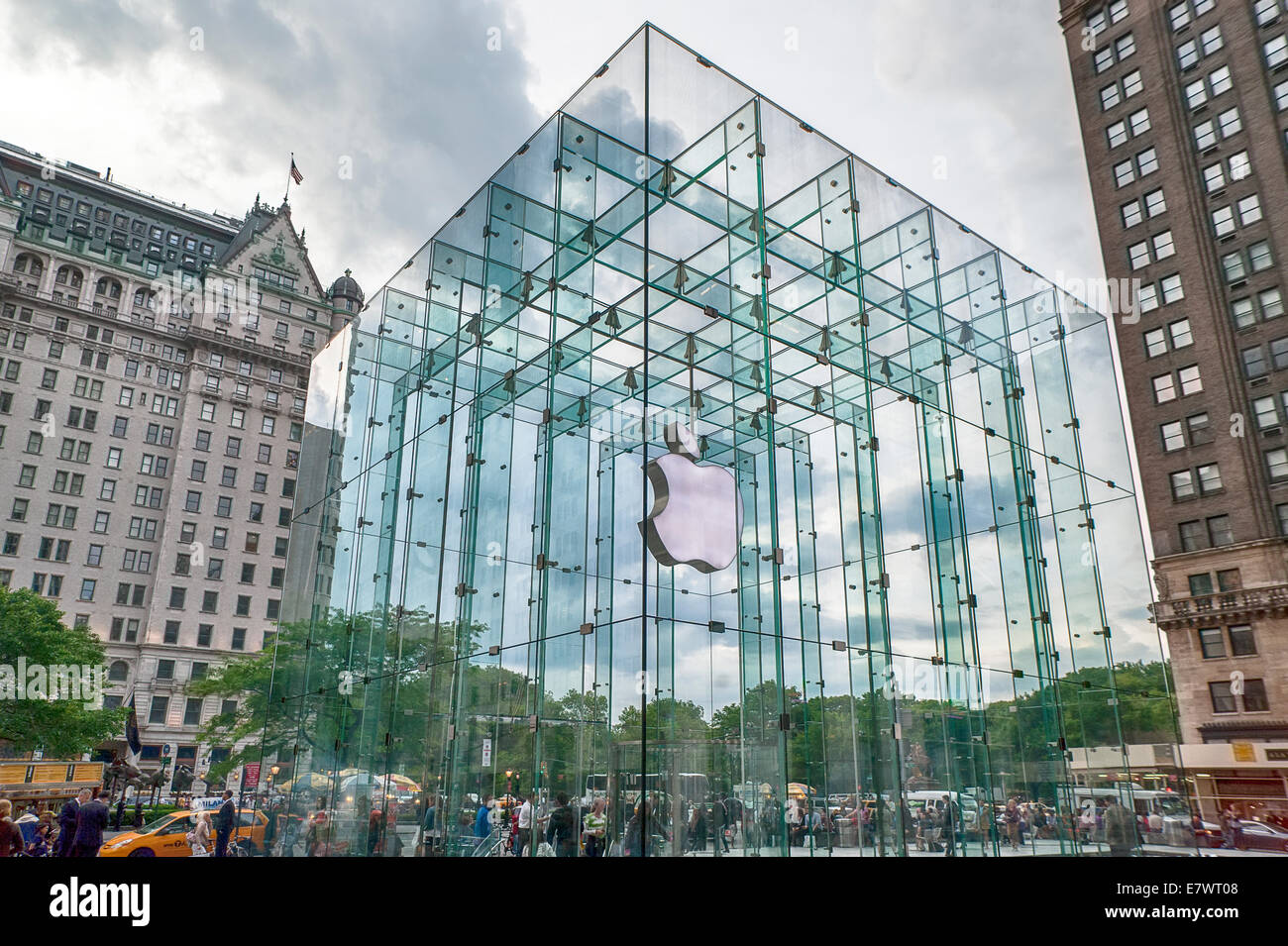 The glass cube over the Apple computer store in New York City Stock