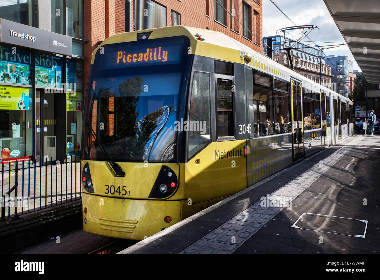 Piccadilly Gradens Manchester Metrolink Transport Links commuters