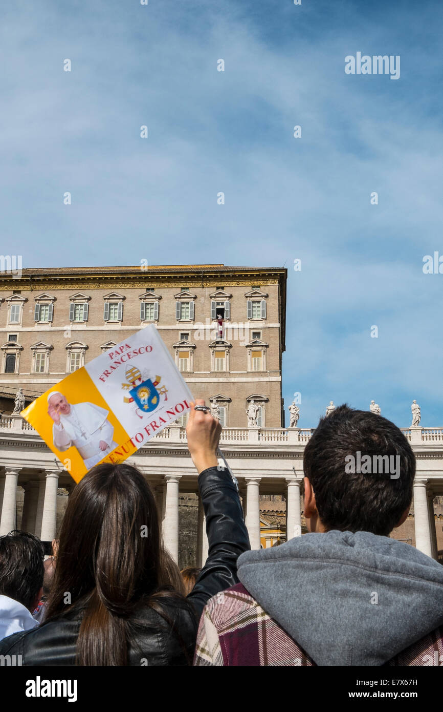 Pope francis rome hi-res stock photography and images - Alamy