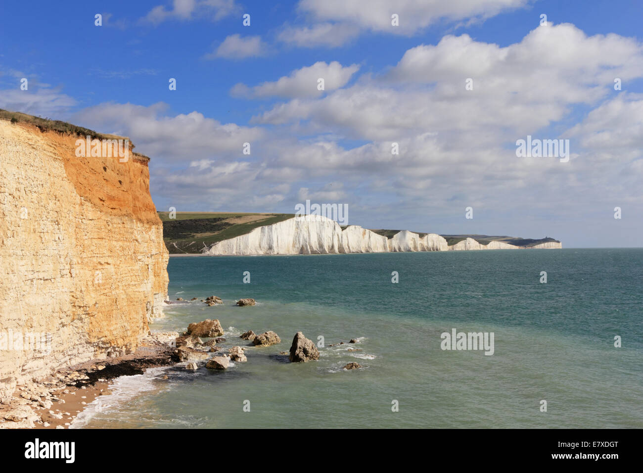 The Seven Sisters, East Sussex, England. 25th September 2014. The south coast of England enjoyed another day of blue skies and sunshine seen here in the view from Seaford Head towards the chalk cliffs of the Seven Sisters. Credit:  Julia Gavin UK/Alamy Live News Stock Photo