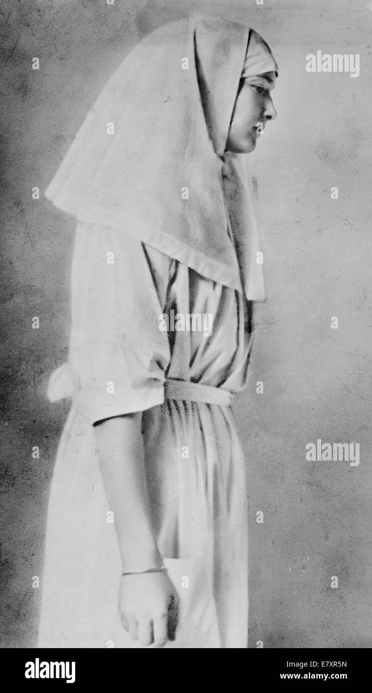 Grand Duchess Tatiana - Summary: Photograph shows Grand Duchess Tatiana Nikolaevna of Russia (1897- 1918), daughter of Tsar Nicholas II, circa 1915 Stock Photo
