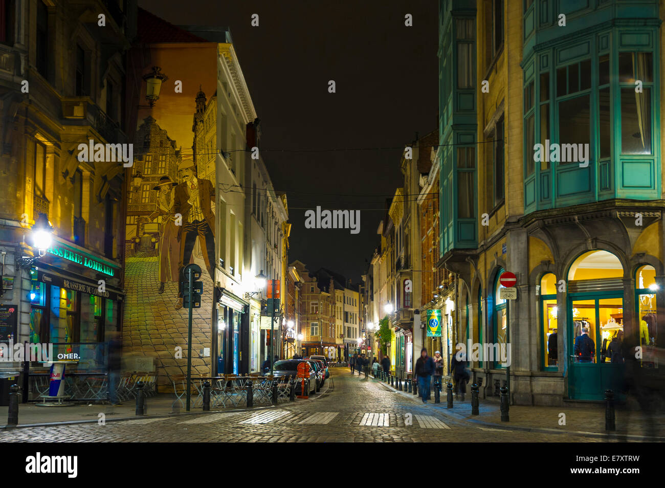 Street in the historic town centre with restaurants and bars, night scene, Brussels, Belgium Stock Photo